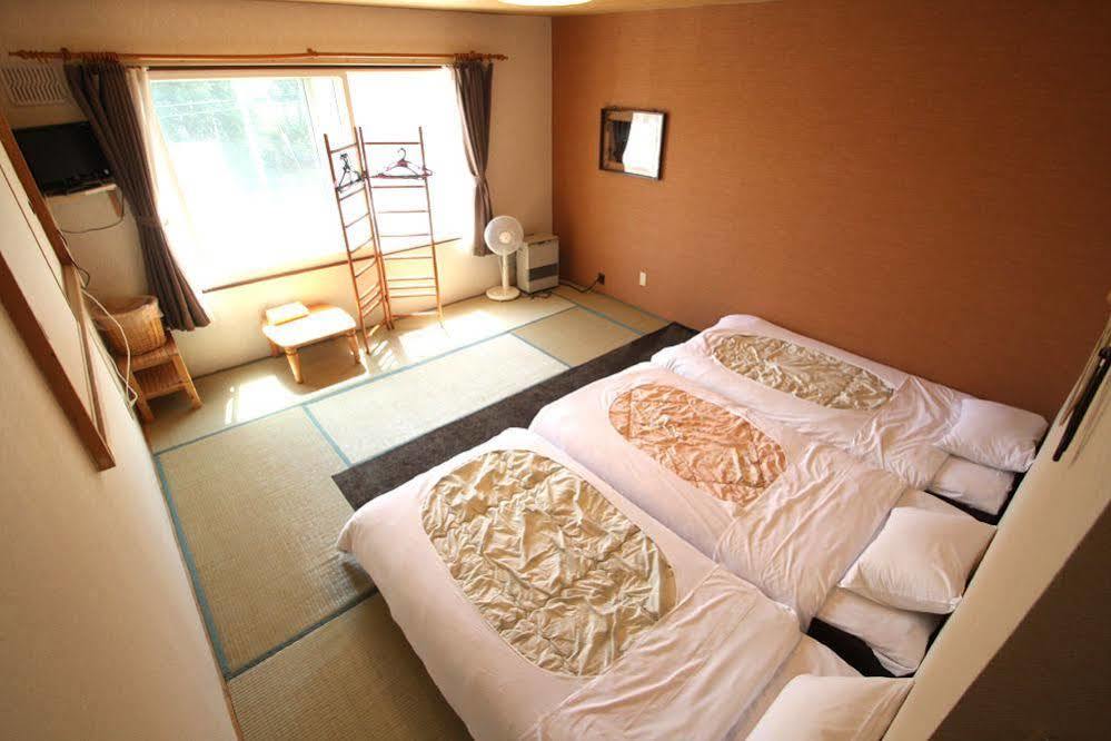 Pension Alice Niseko Exterior photo